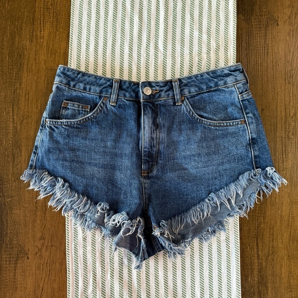 Topshop Kiri High Waisted Denim Frayed Hem Shorts 8